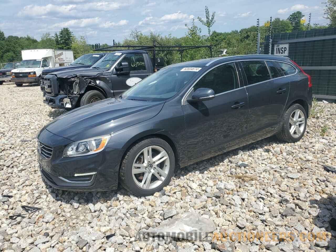 YV1612SC9F1192896 VOLVO V60 2015