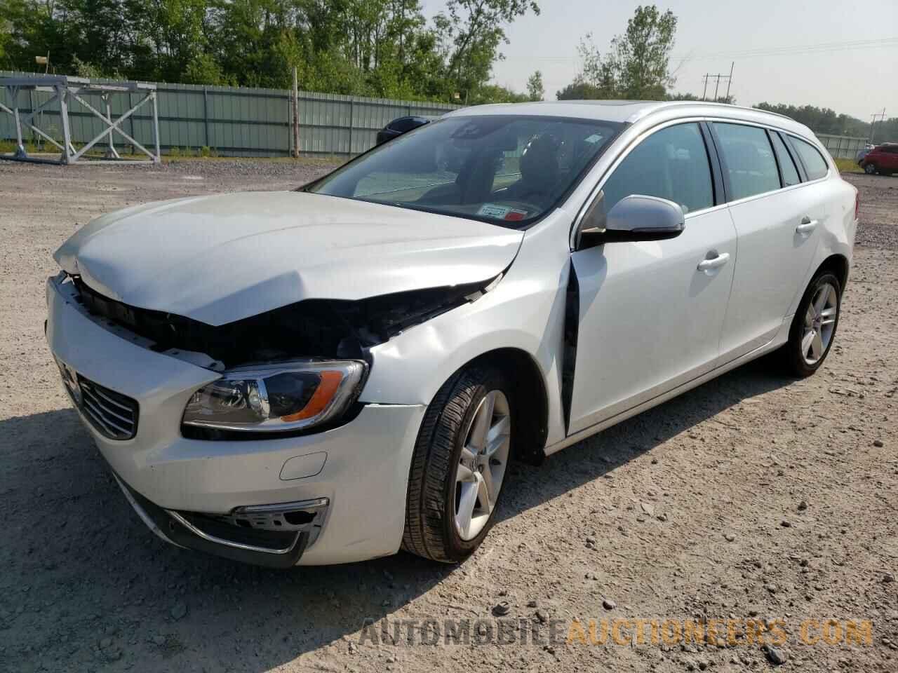 YV1612SD1F1189418 VOLVO V60 2015