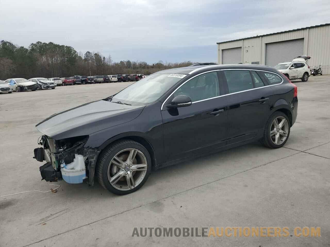 YV1612SK1G1310724 VOLVO V60 2016