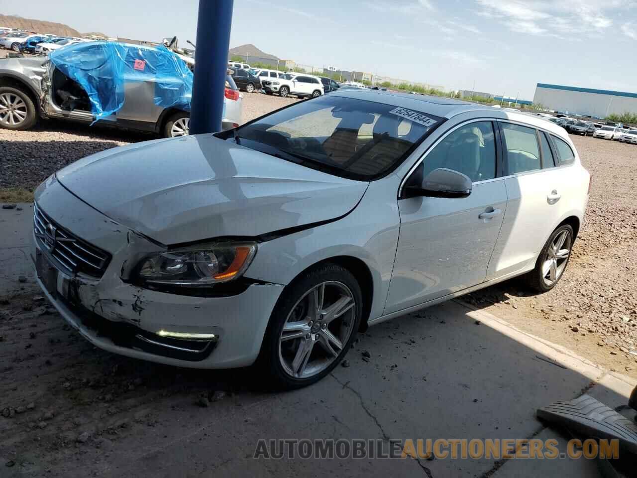 YV1612SK4G1308630 VOLVO V60 2016