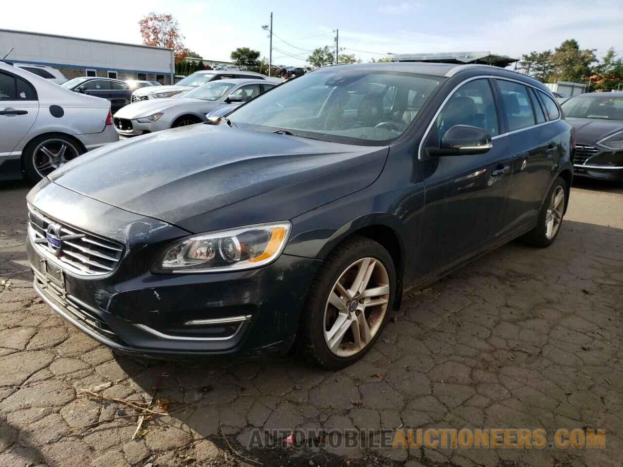 YV1612SM6F1221571 VOLVO V60 2015