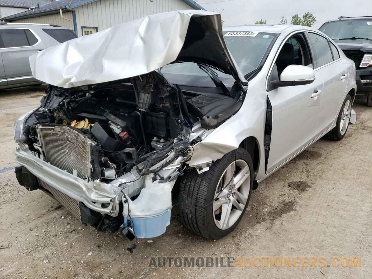 YV1612TB0F1304006 VOLVO S60 2015