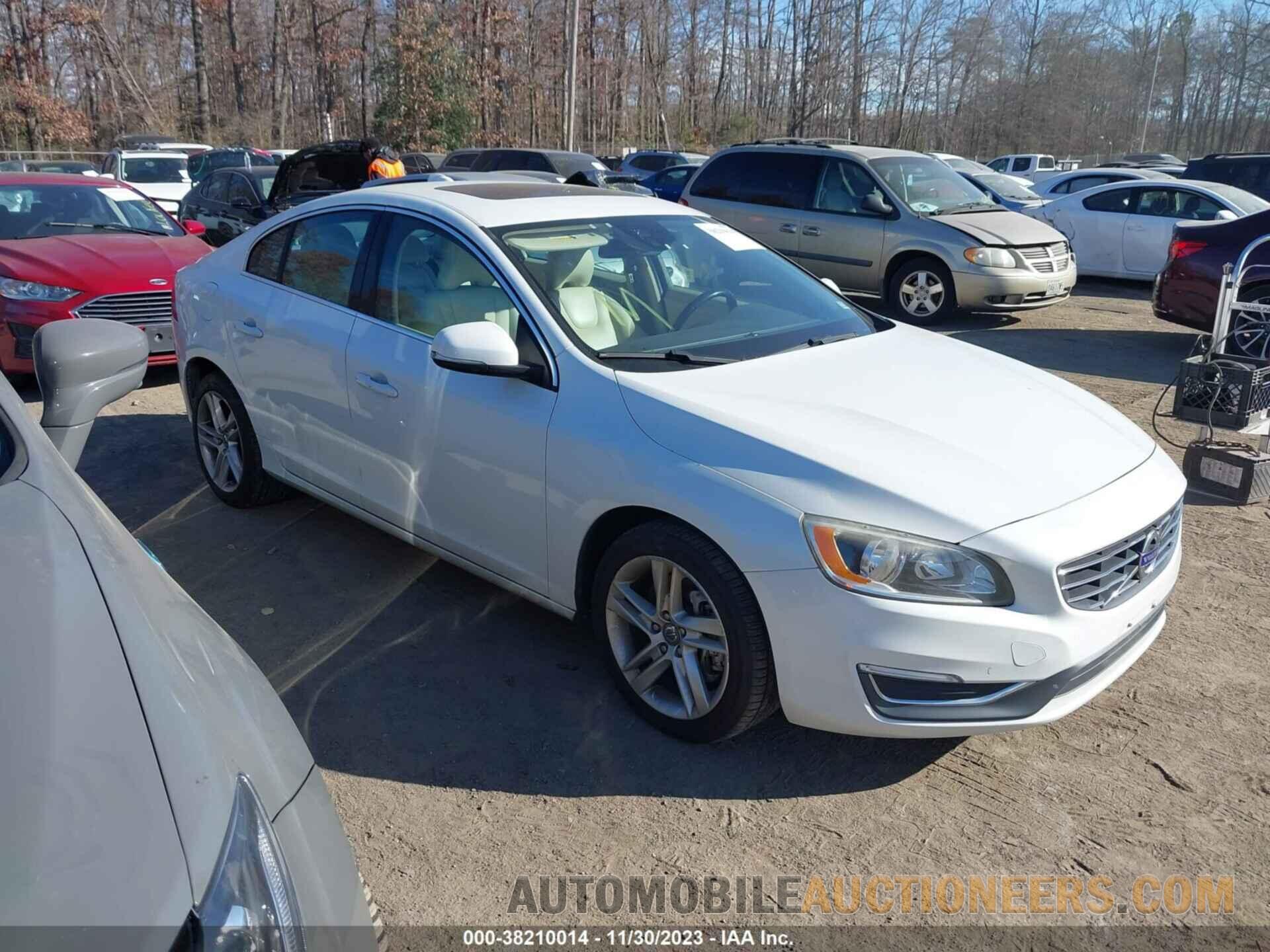 YV1612TB2F1310972 VOLVO S60 2015