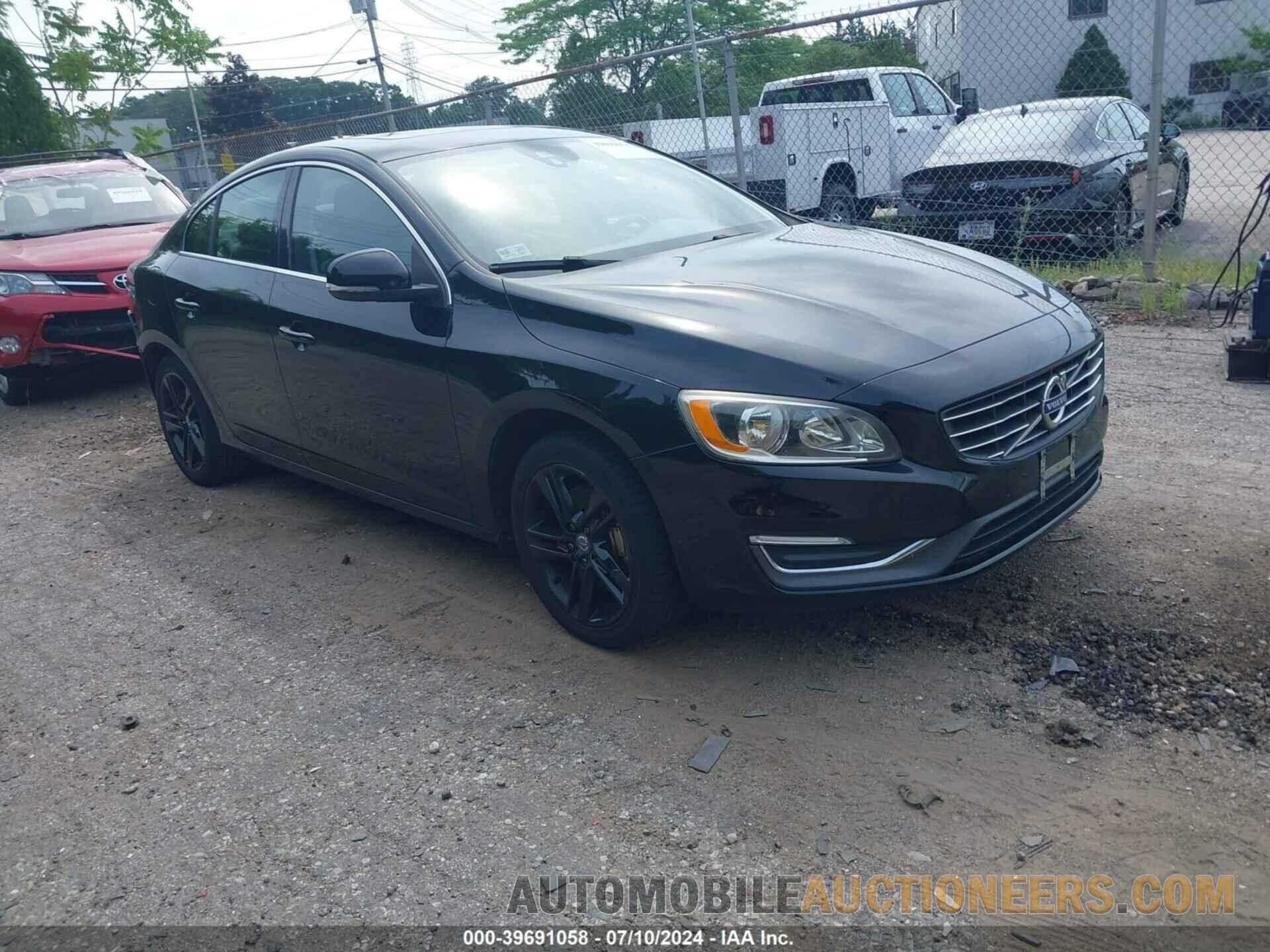 YV1612TB2F1312379 VOLVO S60 2015