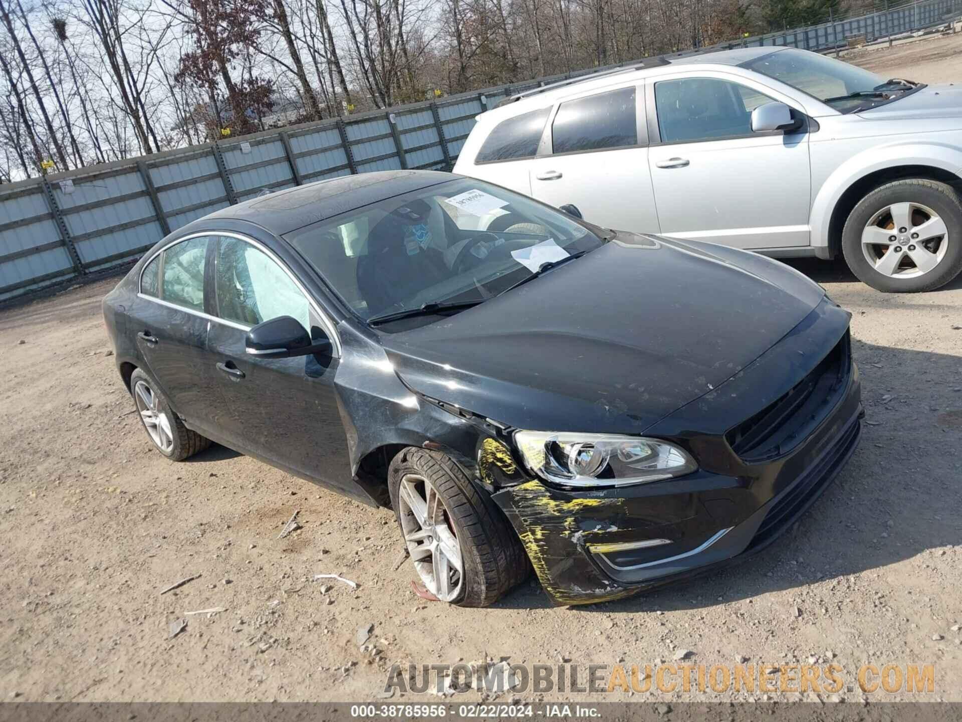 YV1612TB7F2316891 VOLVO S60 2015