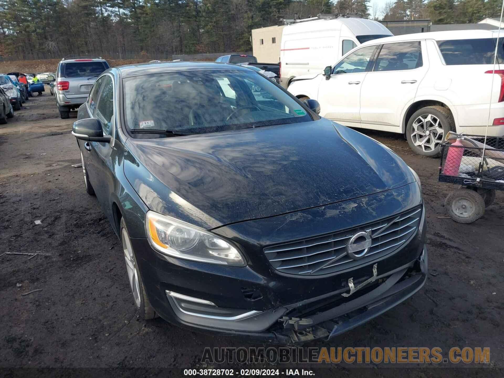 YV1612TB8F2316902 VOLVO S60 2015