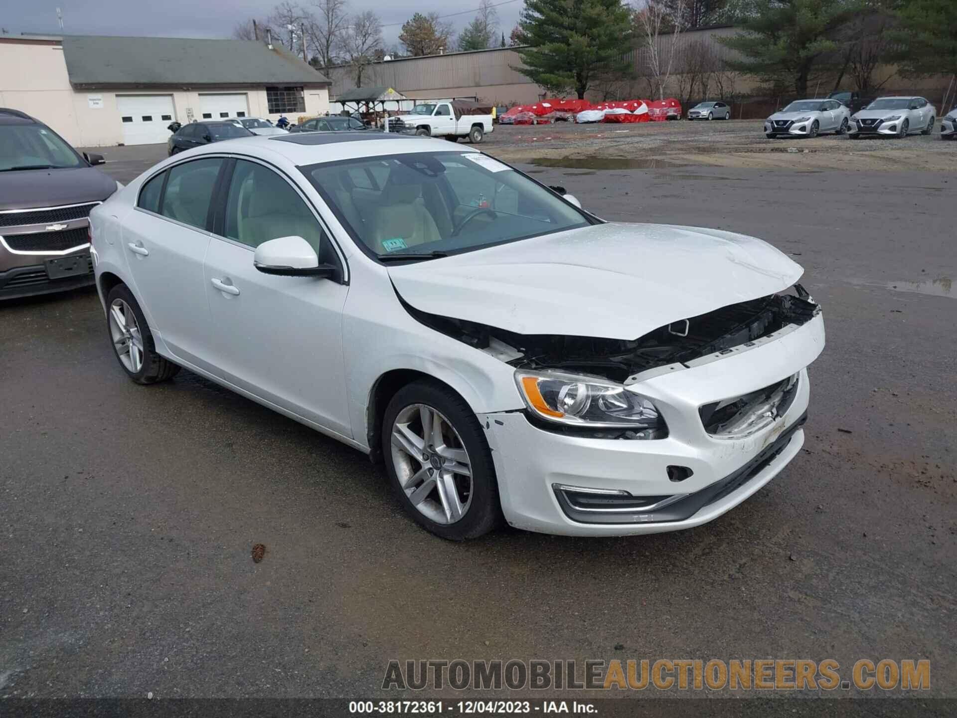 YV1612TBXF2314083 VOLVO S60 2015