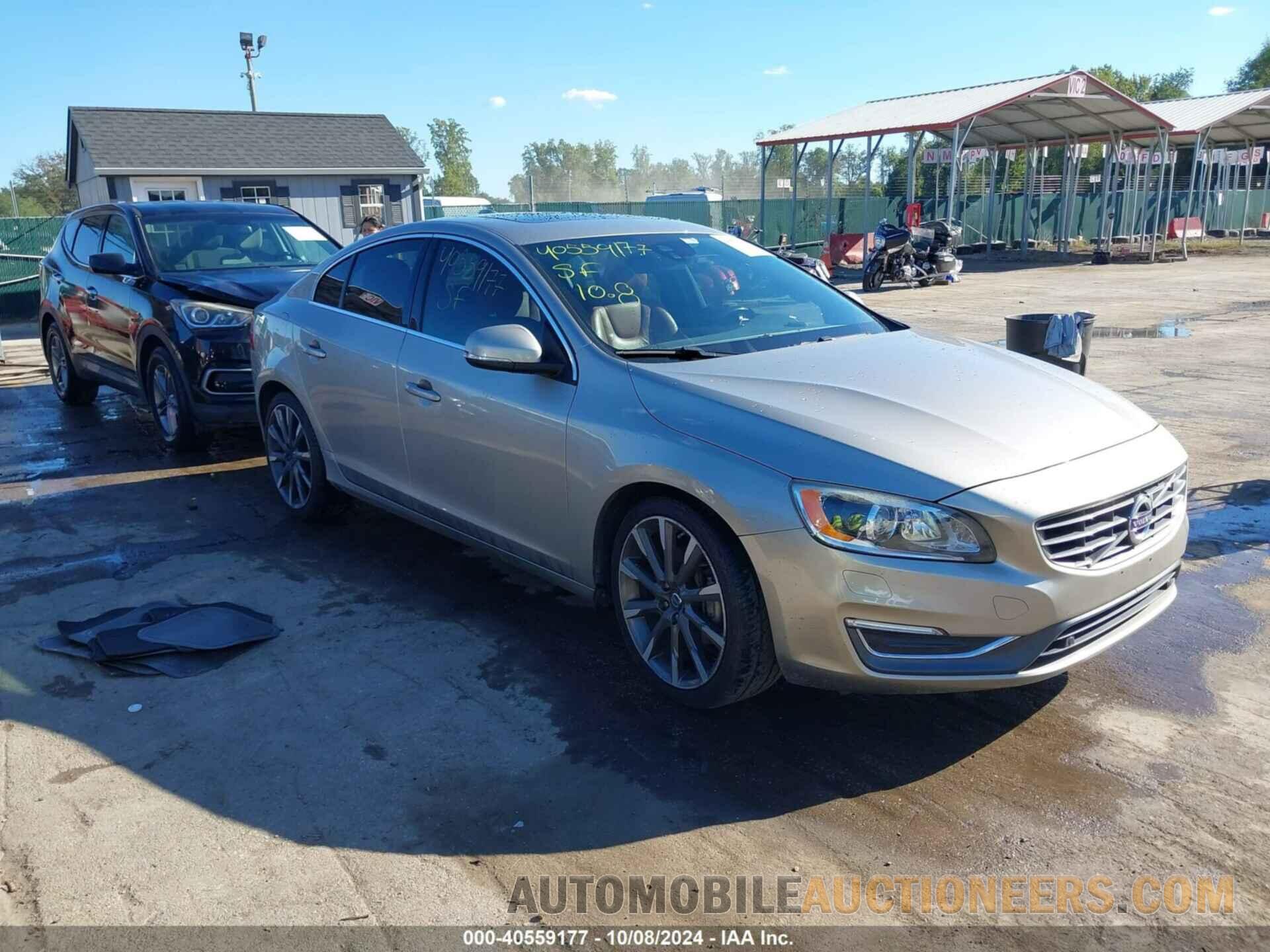 YV1612TC1F2318077 VOLVO S60 2015