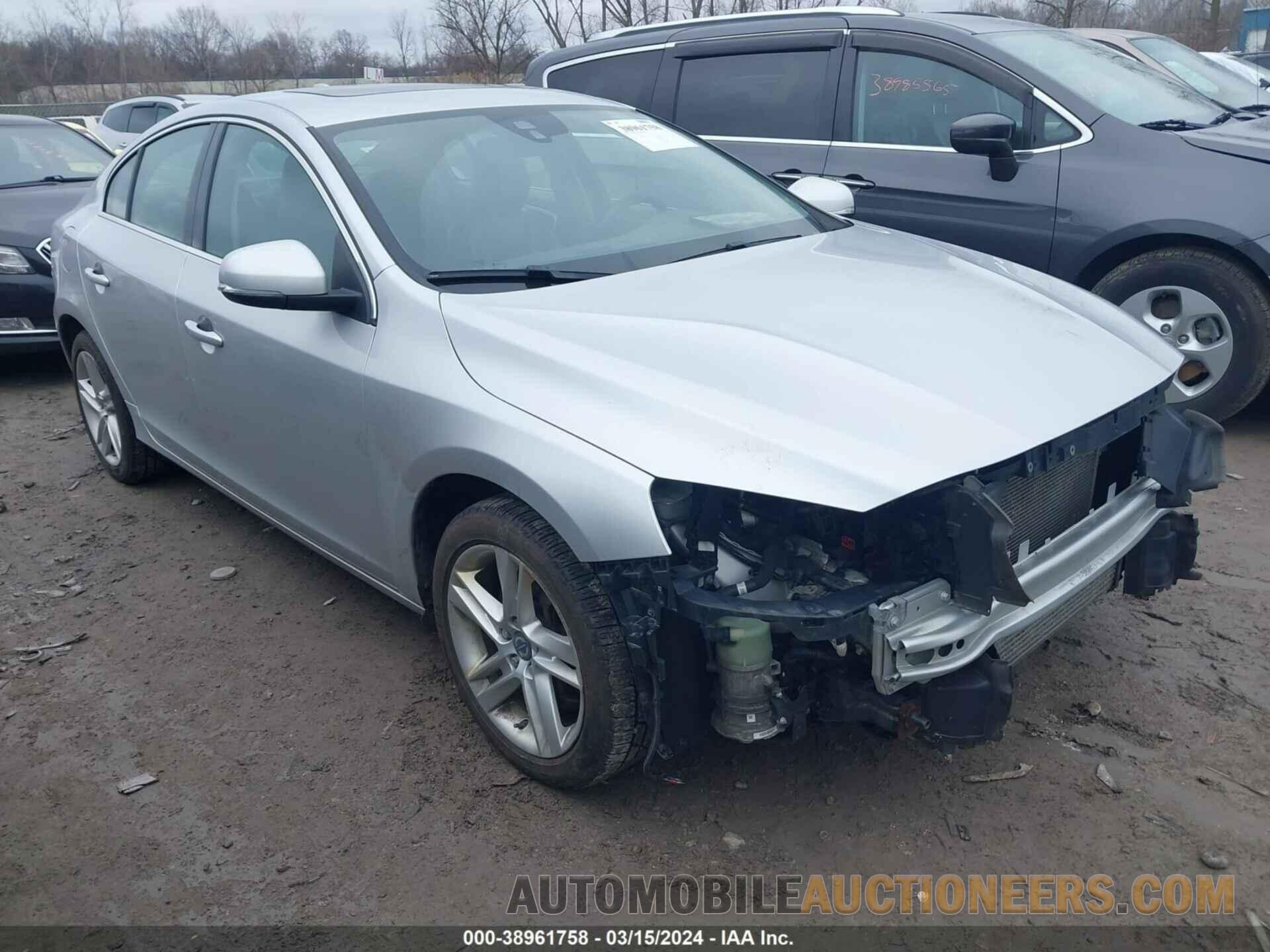 YV1612TK0F1335207 VOLVO S60 2015