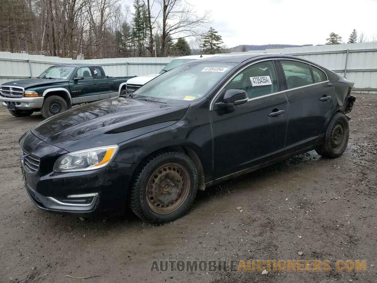 YV1612TK0F2353815 VOLVO S60 2015