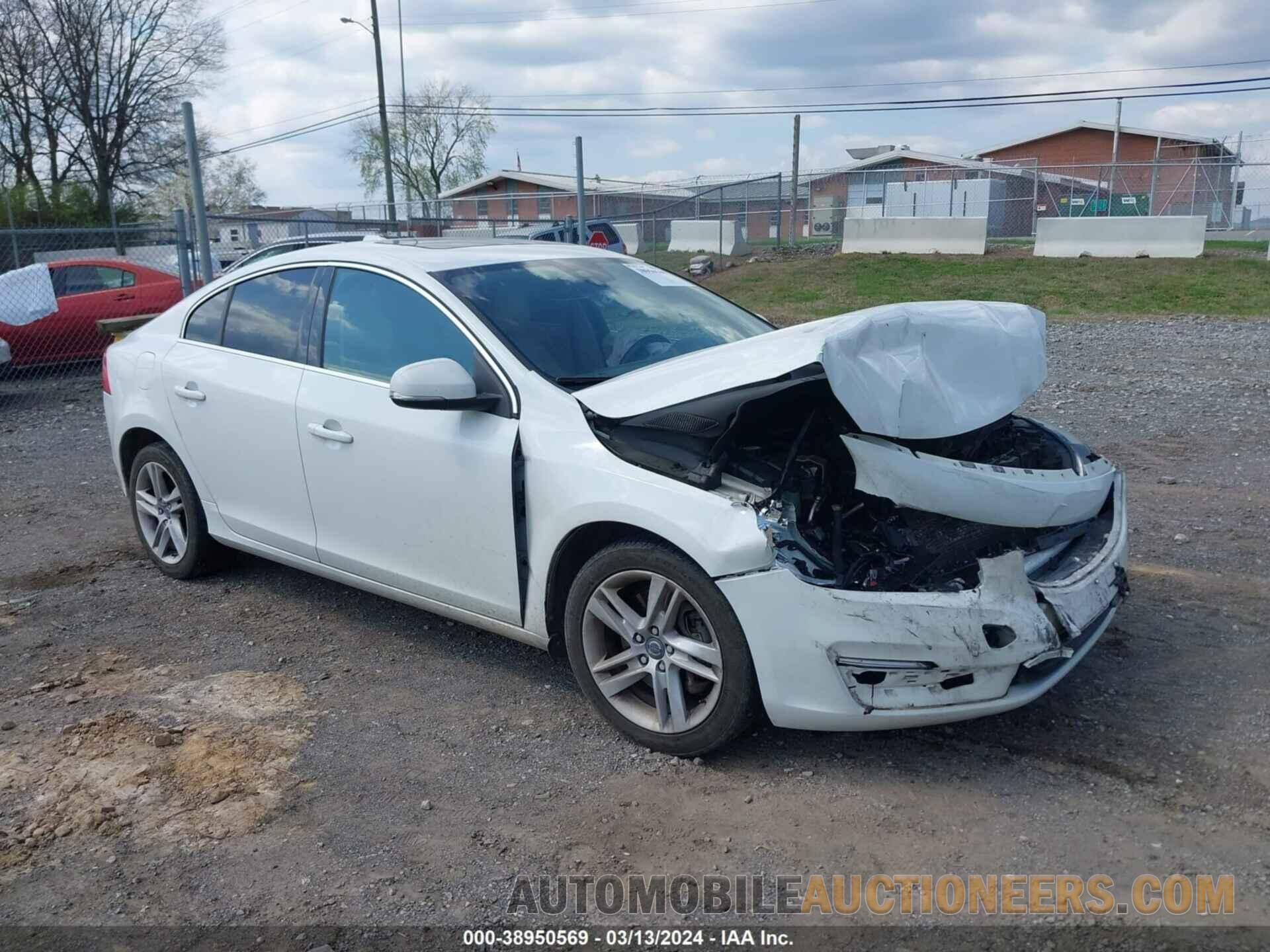 YV1612TK1F1333157 VOLVO S60 2015