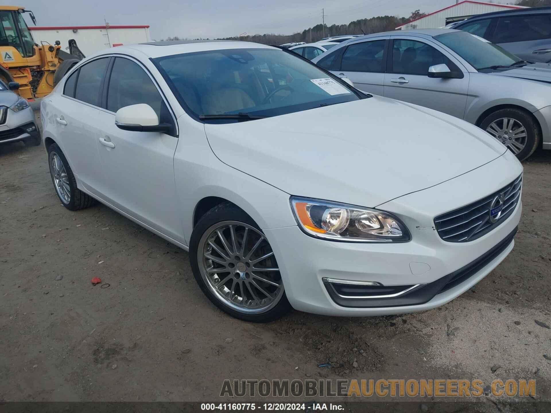 YV1612TK1F1334177 VOLVO S60 2015