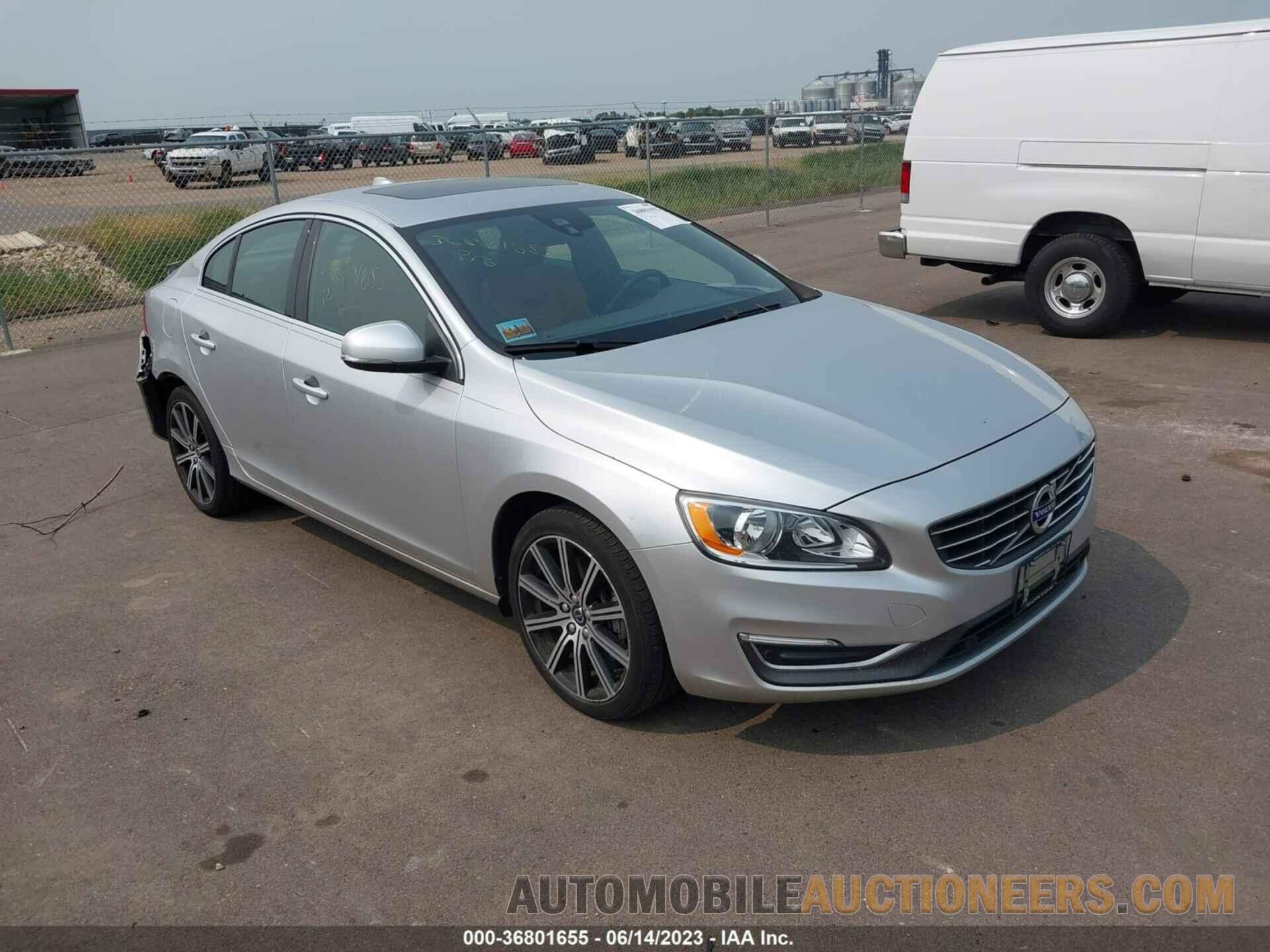 YV1612TK1F1356549 VOLVO S60 2015