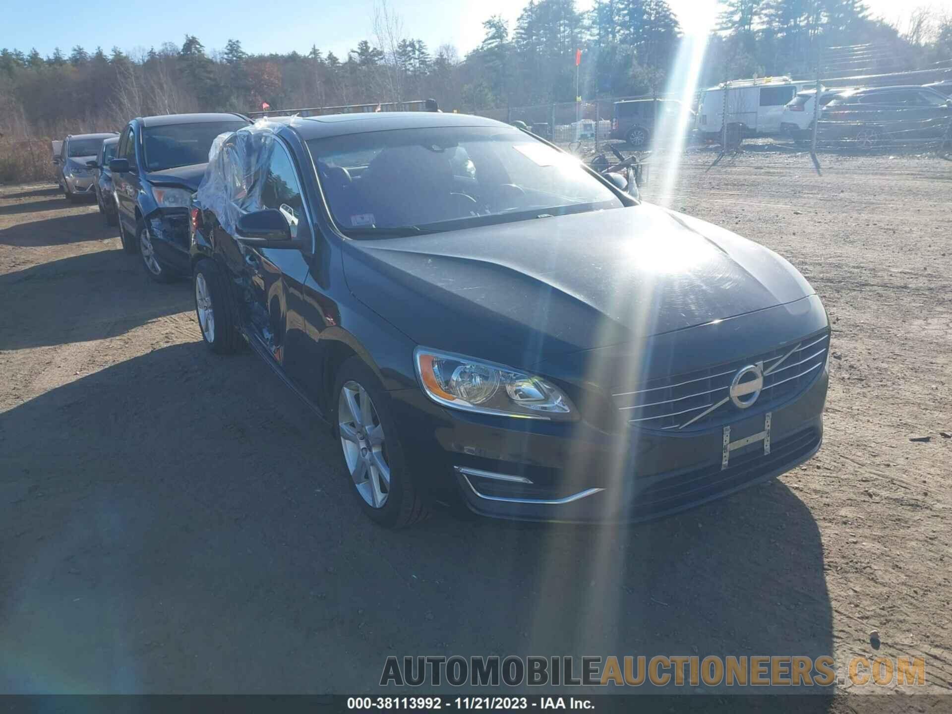 YV1612TK2G1400852 VOLVO S60 2016