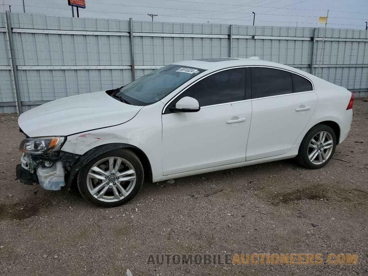 YV1612TK6F1340136 VOLVO S60 2015