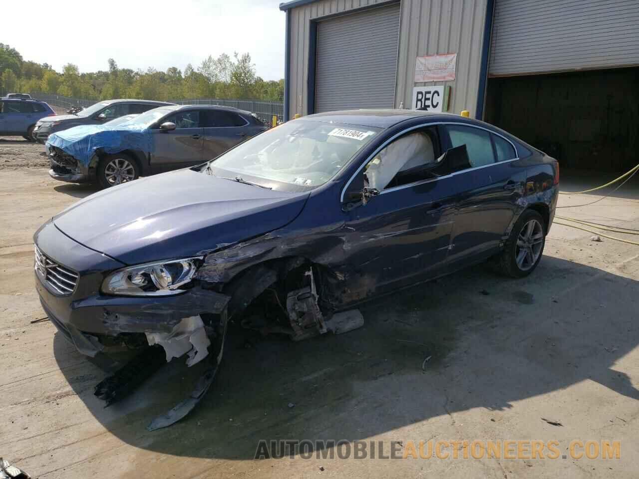 YV1612TKXF1340088 VOLVO S60 2015