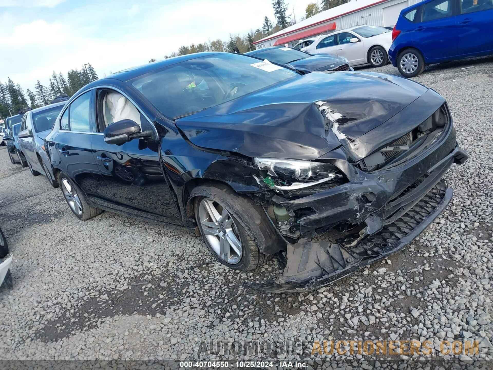 YV1612TM1F2334630 VOLVO S60 2015