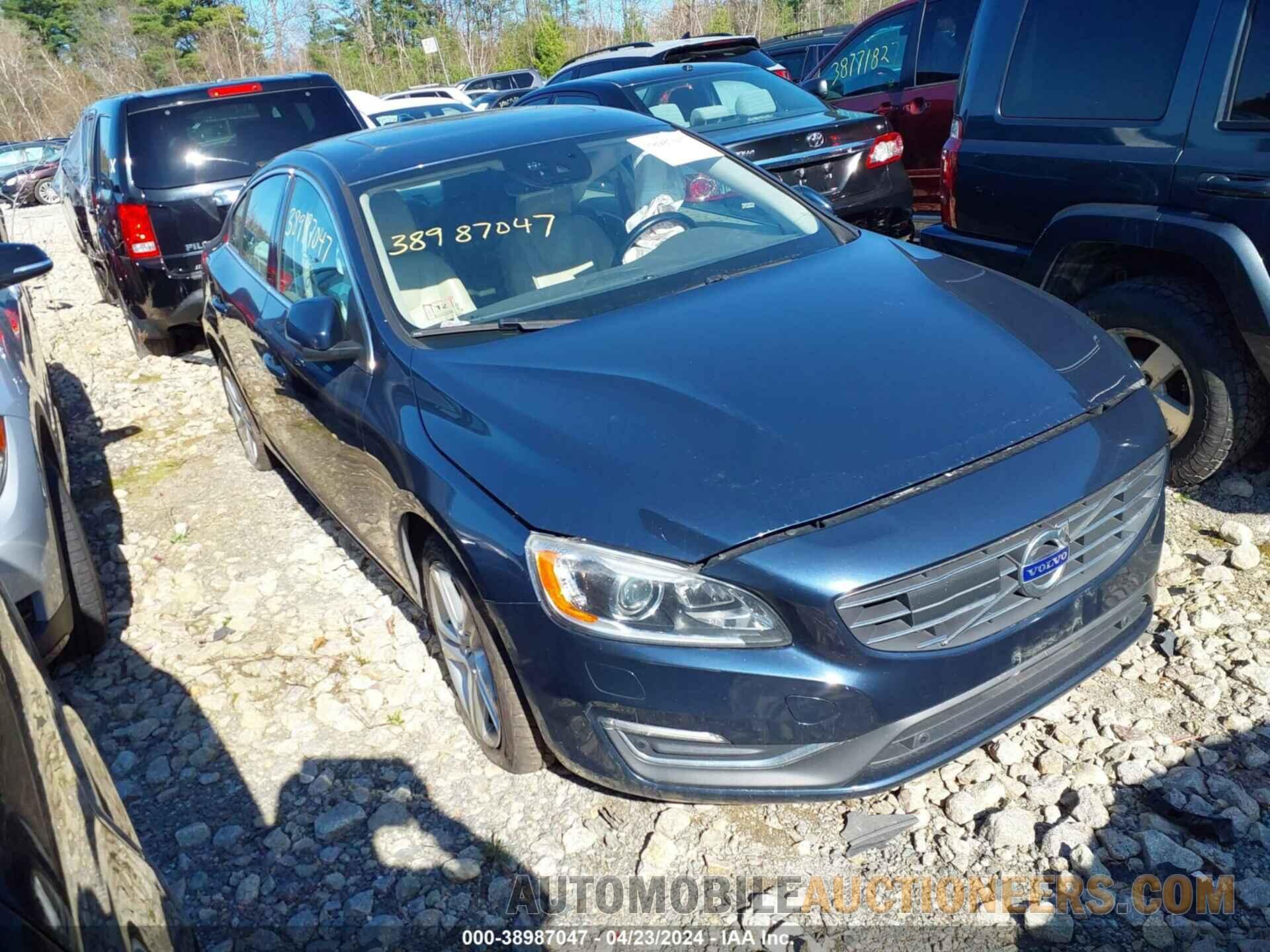 YV1612TM2F1350874 VOLVO S60 2015