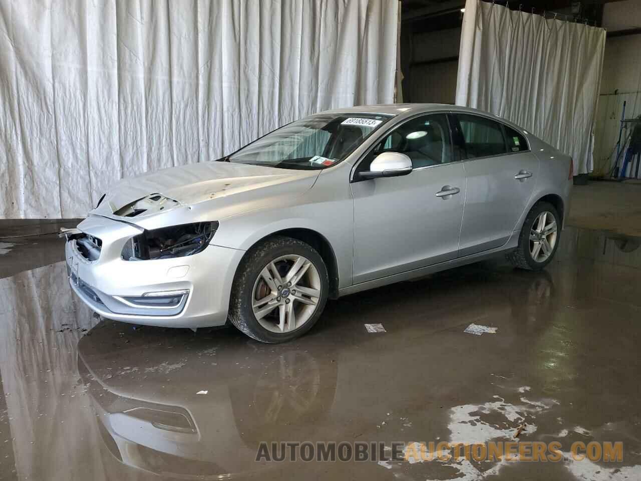 YV1612TM2F2353008 VOLVO S60 2015