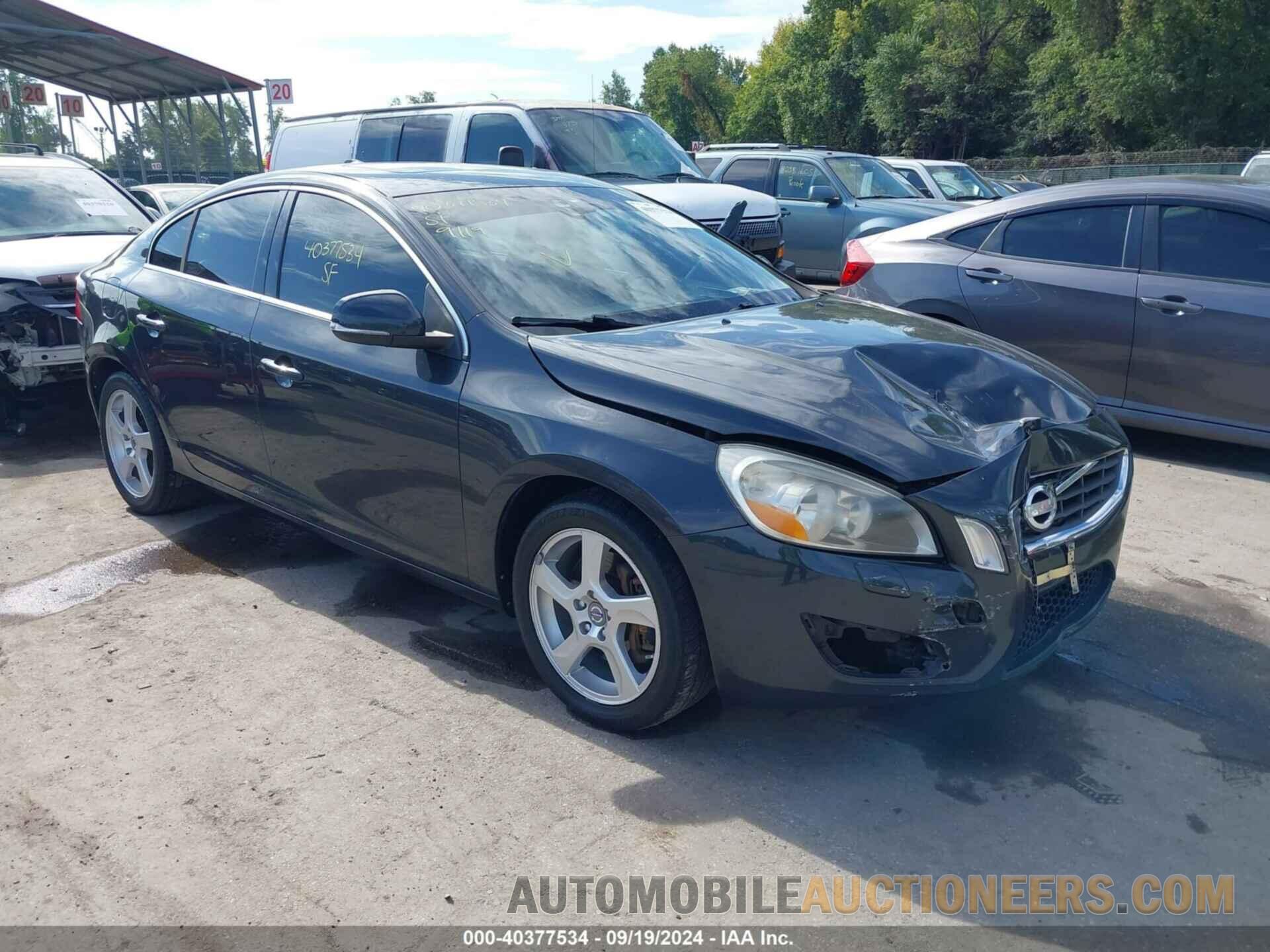 YV1622FS3C2050080 VOLVO S60 2012