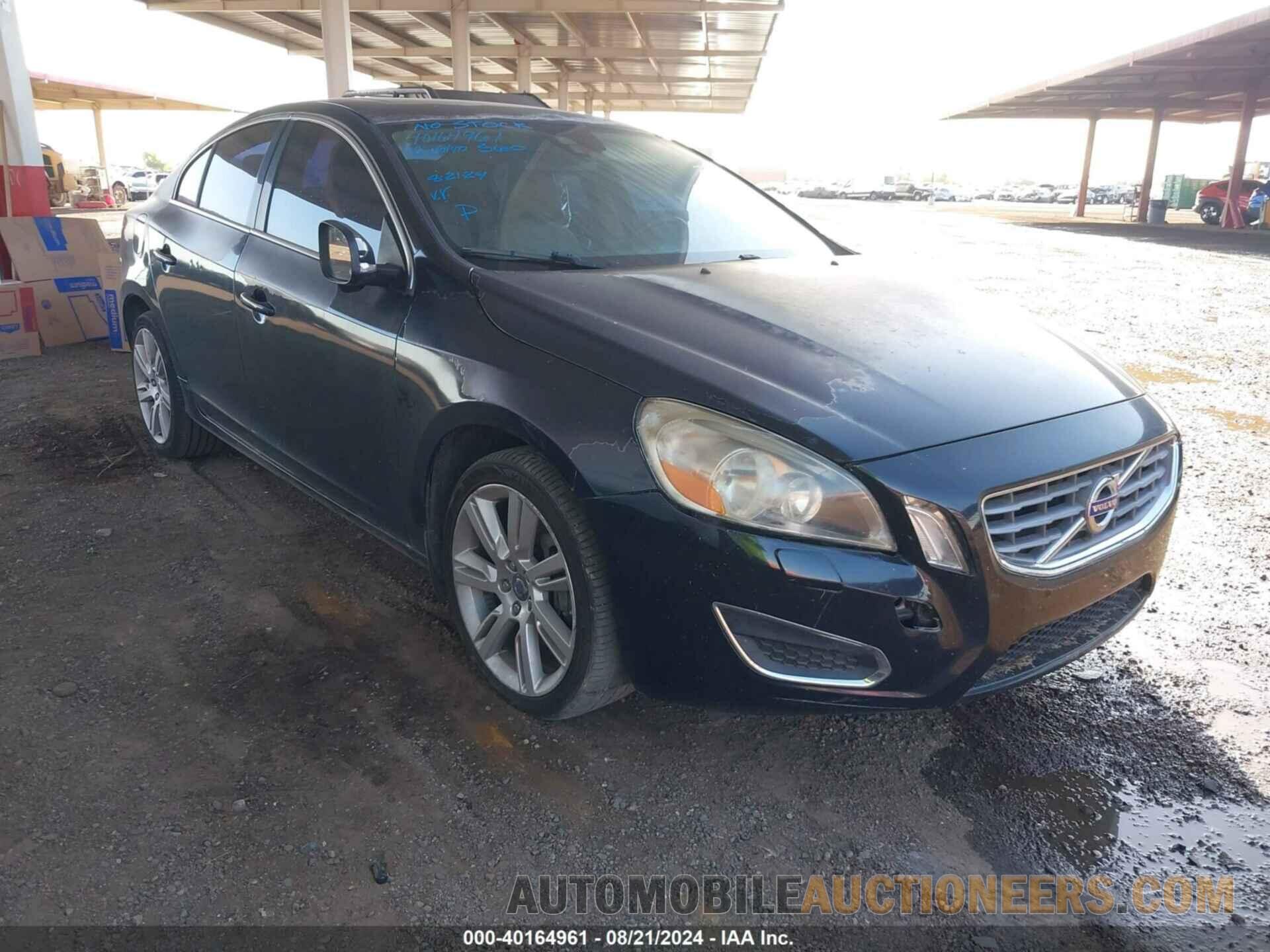 YV1622FS3C2105725 VOLVO S60 2012