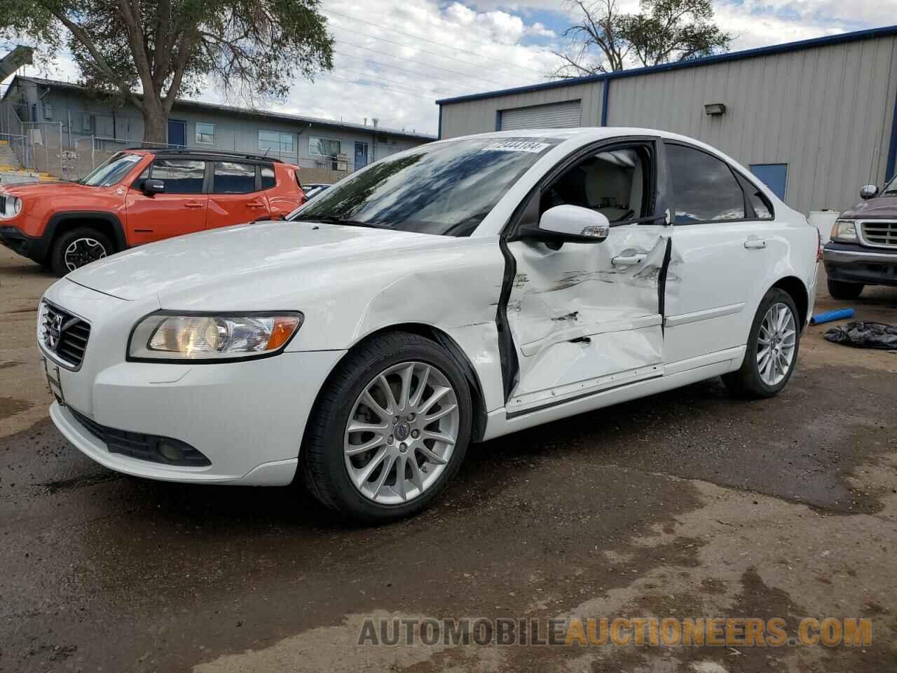 YV1672MS4B2544421 VOLVO S40 2011