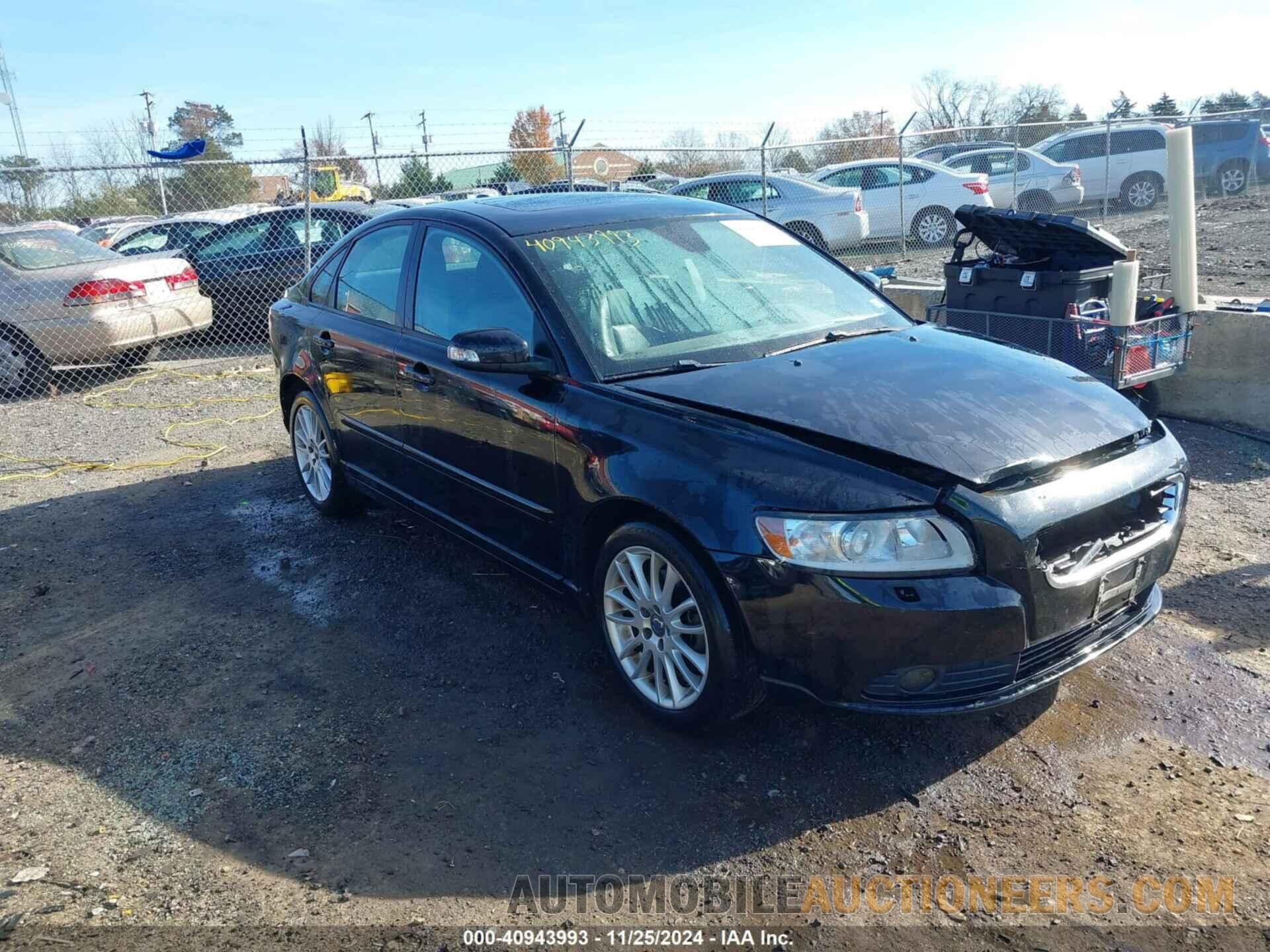 YV1672MS9B2535097 VOLVO S40 2011