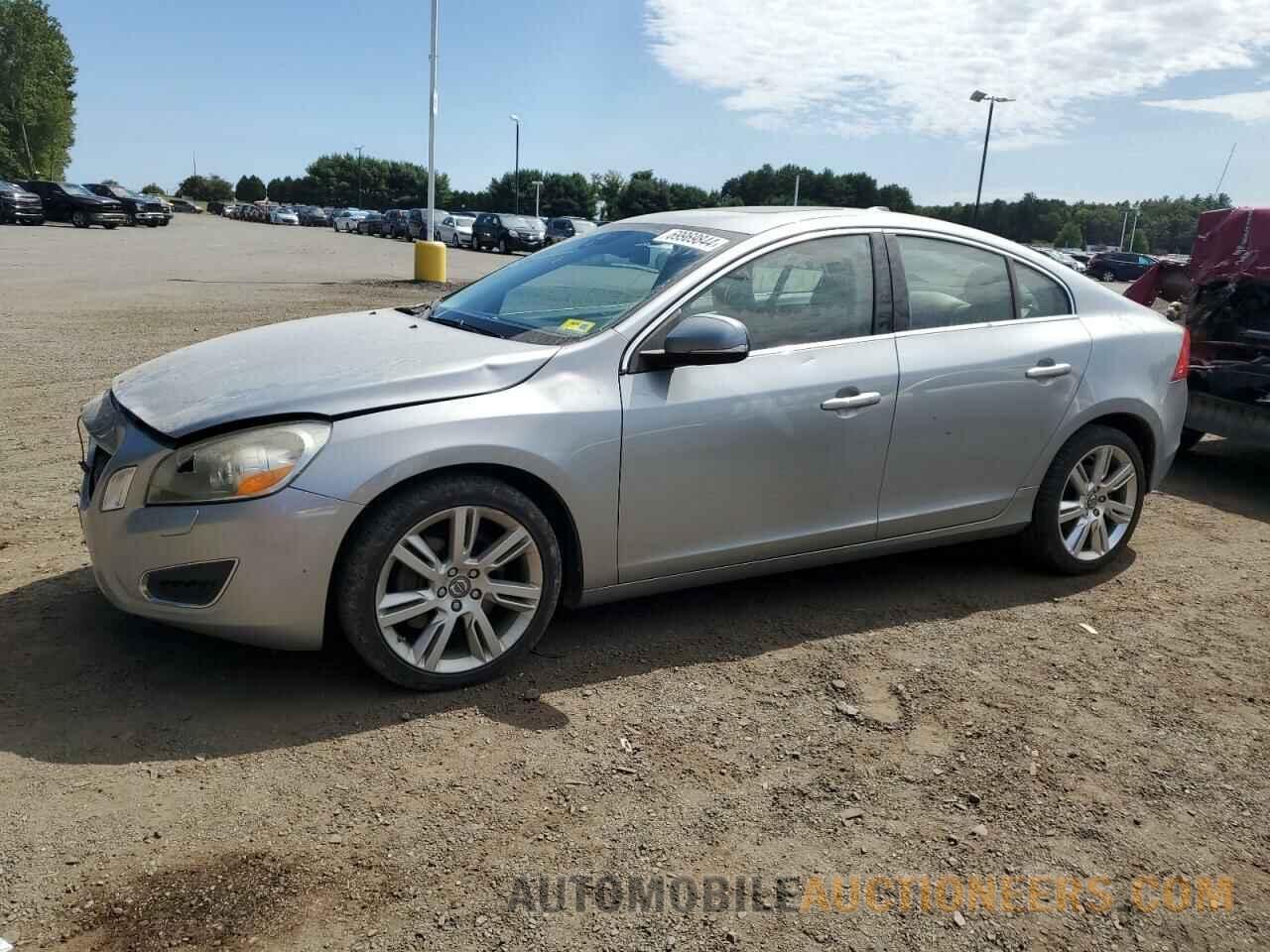 YV1902FH2B2017321 VOLVO S60 2011