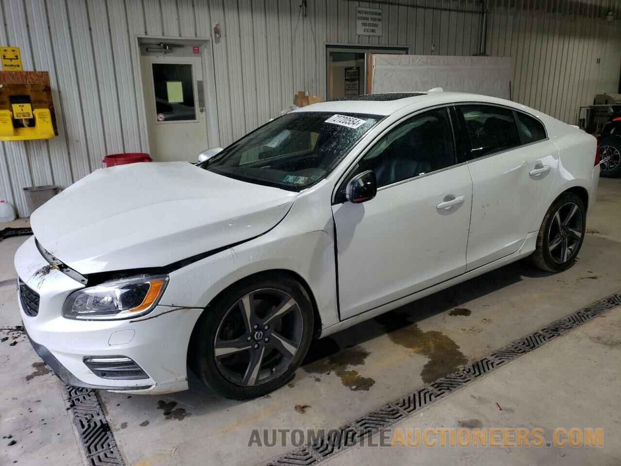 YV1902TS8F1346987 VOLVO S60 2015