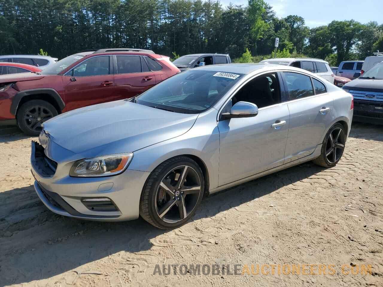 YV1902TS9F1340180 VOLVO S60 2015