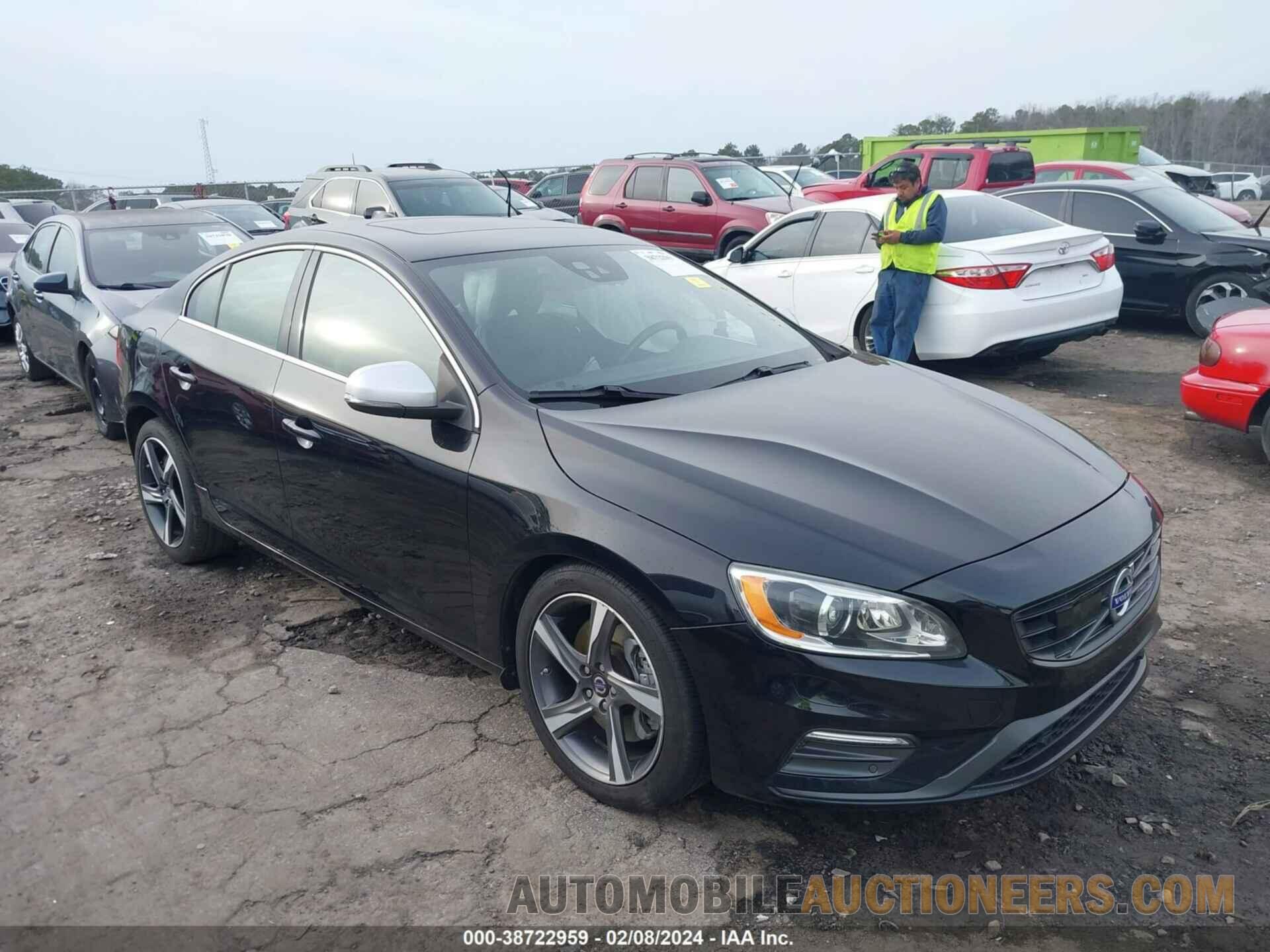 YV1902TSXF1335327 VOLVO S60 2015