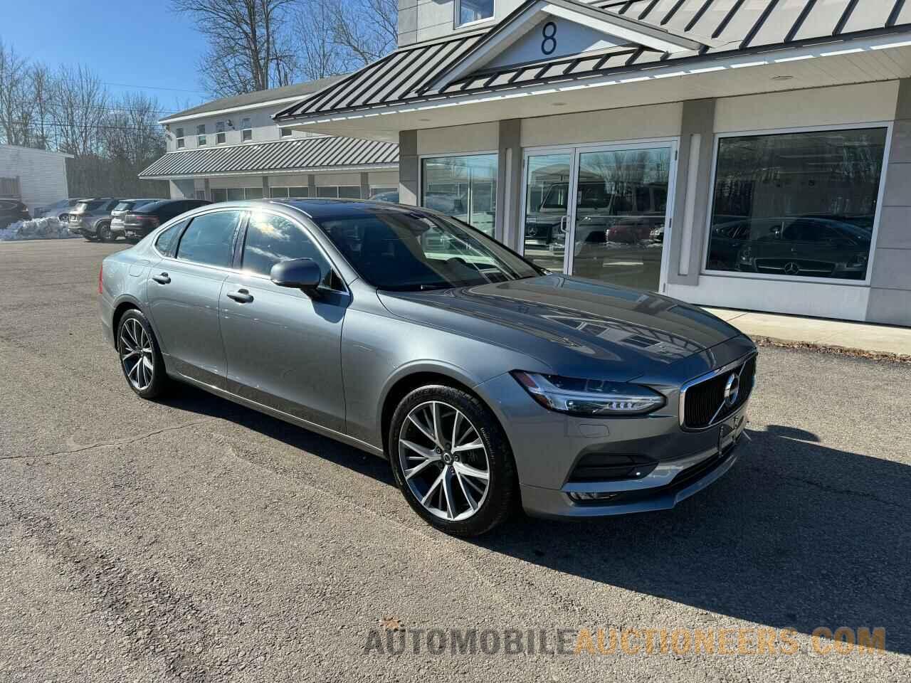 YV1A22MK1H1016035 VOLVO S90 2017