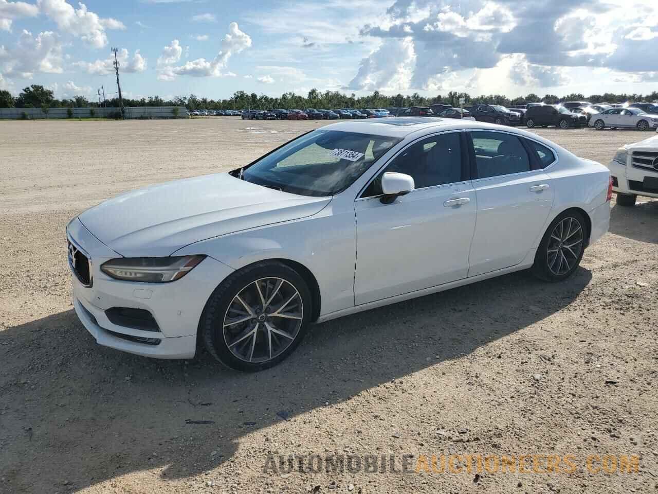 YV1A22MK1H1016147 VOLVO S90 2017