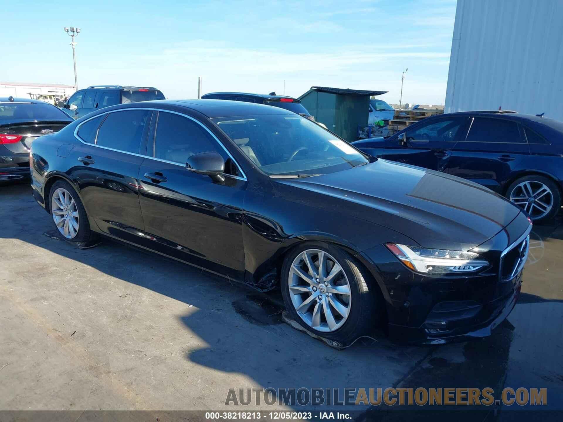 YV1A22MK4H1005790 VOLVO S90 2017