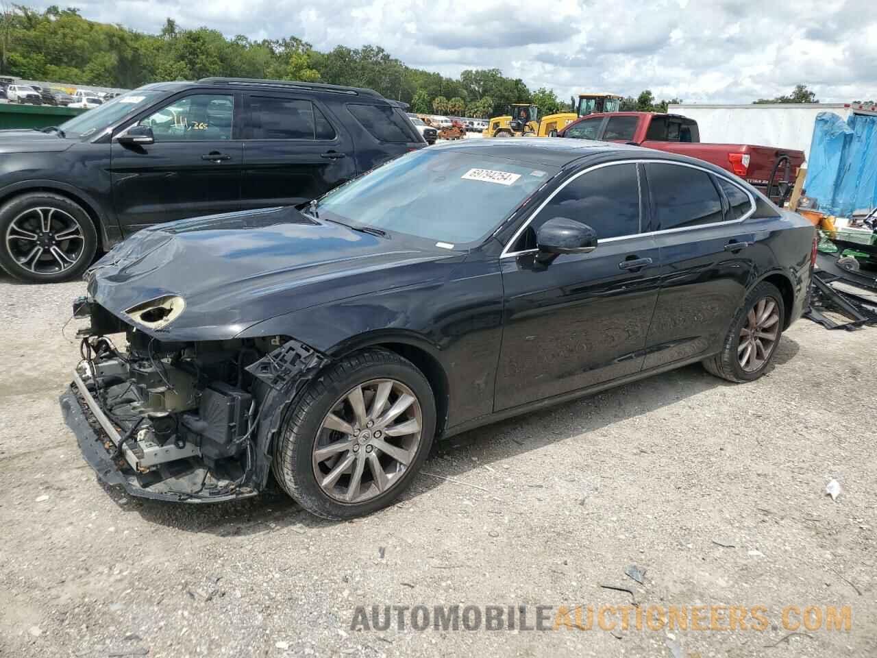 YV1A22MK6H1001255 VOLVO S90 2017