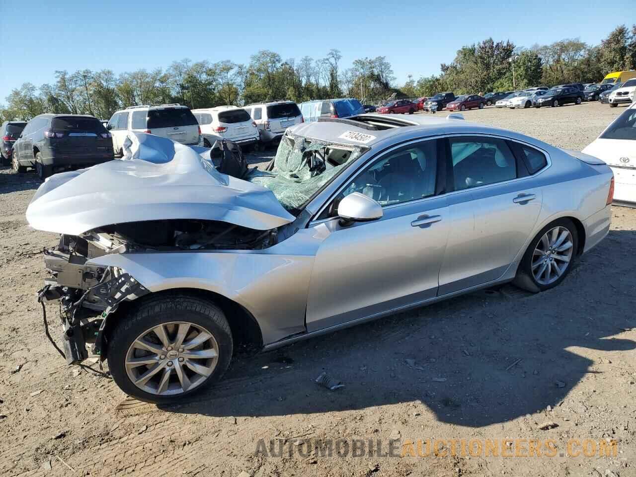 YV1A22MK7H1005945 VOLVO S90 2017