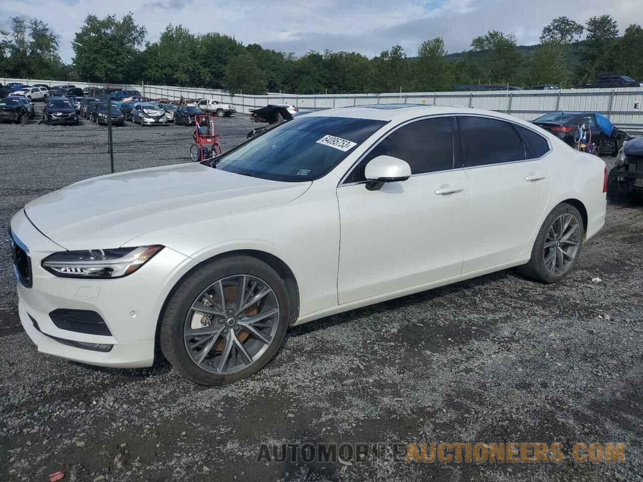 YV1A22MK7H1016749 VOLVO S90 2017