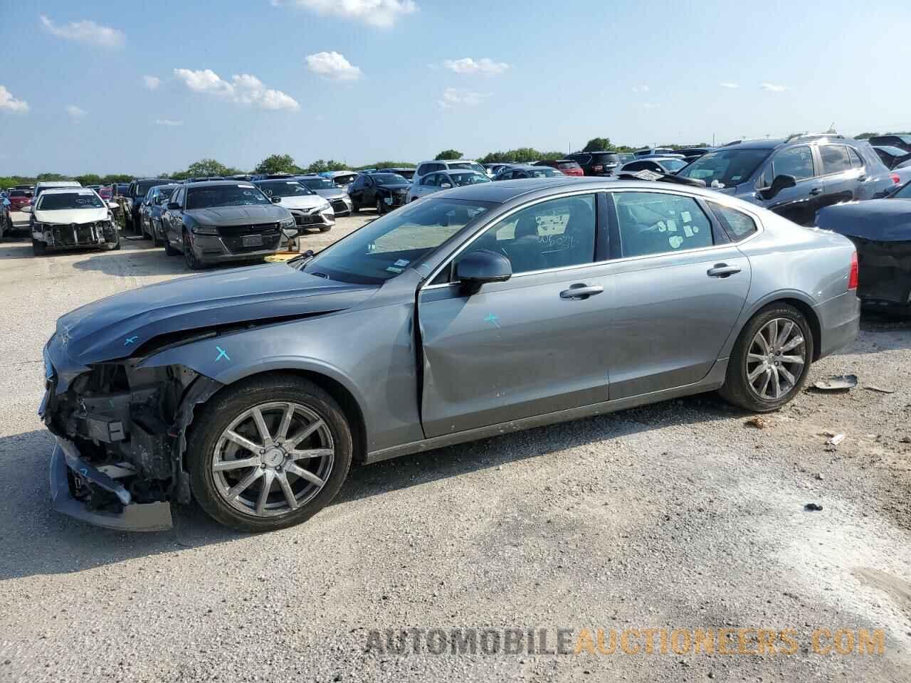 YV1A22MK9H1006031 VOLVO S90 2017