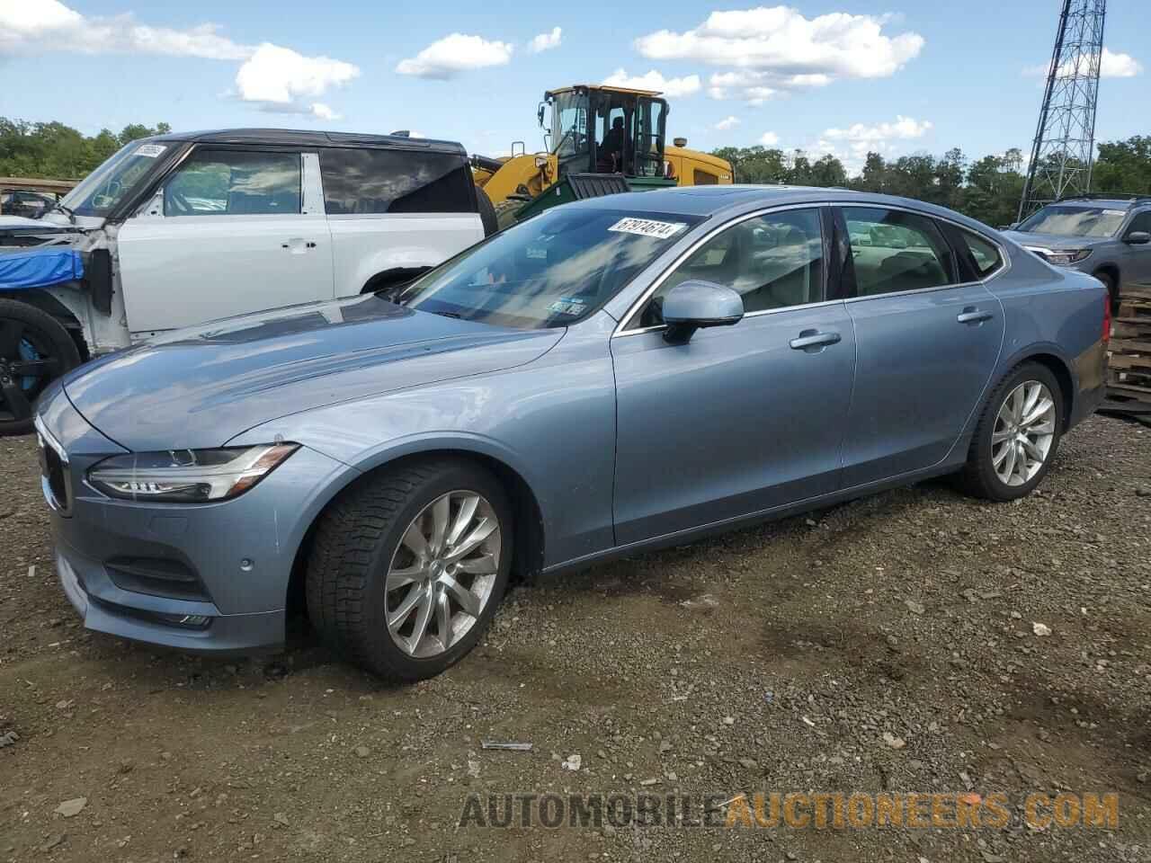 YV1A22MKXH1003834 VOLVO S90 2017