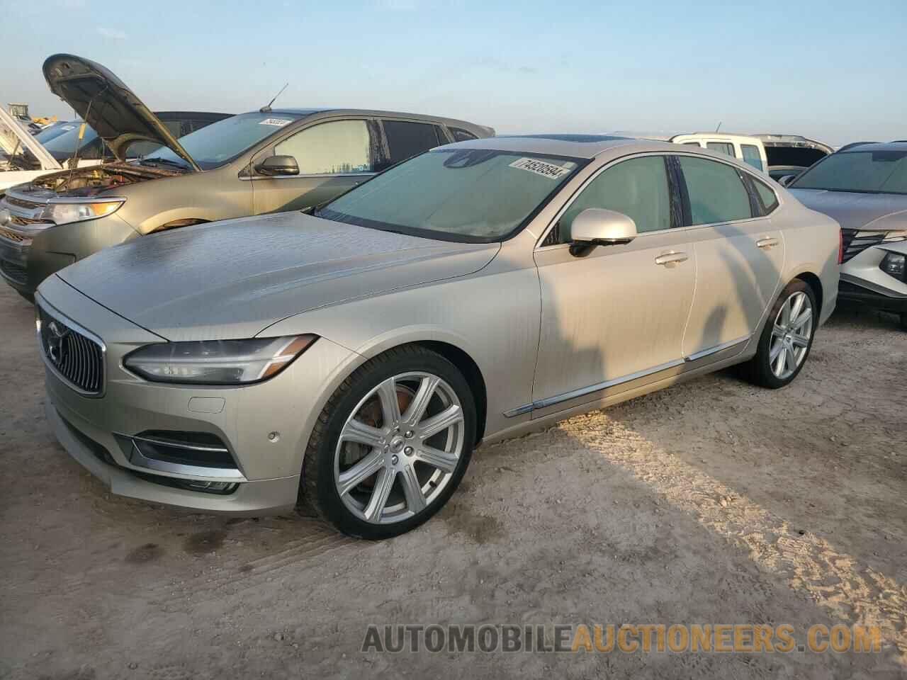 YV1A22MLXH1001672 VOLVO S90 2017