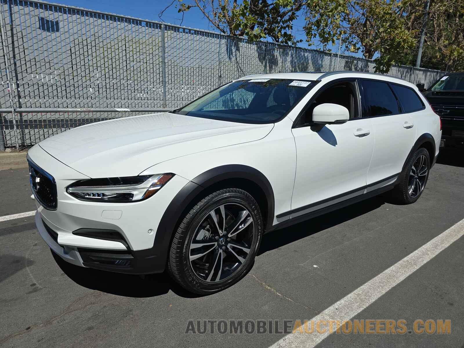 YV4102NK0J1028299 Volvo V90 Cross Country 2018