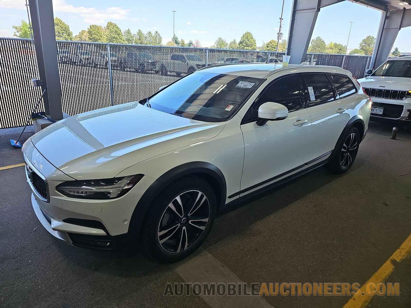 YV4102NK1J1019949 Volvo V90 Cross Country 2018