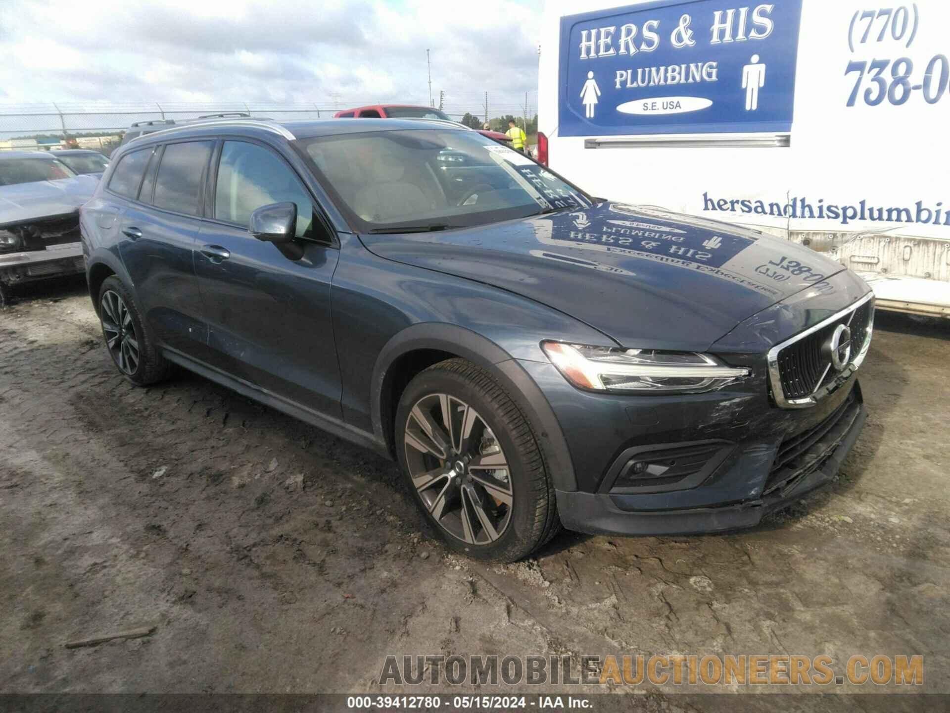 YV4102WK0N2091854 VOLVO V60 CROSS COUNTRY 2022