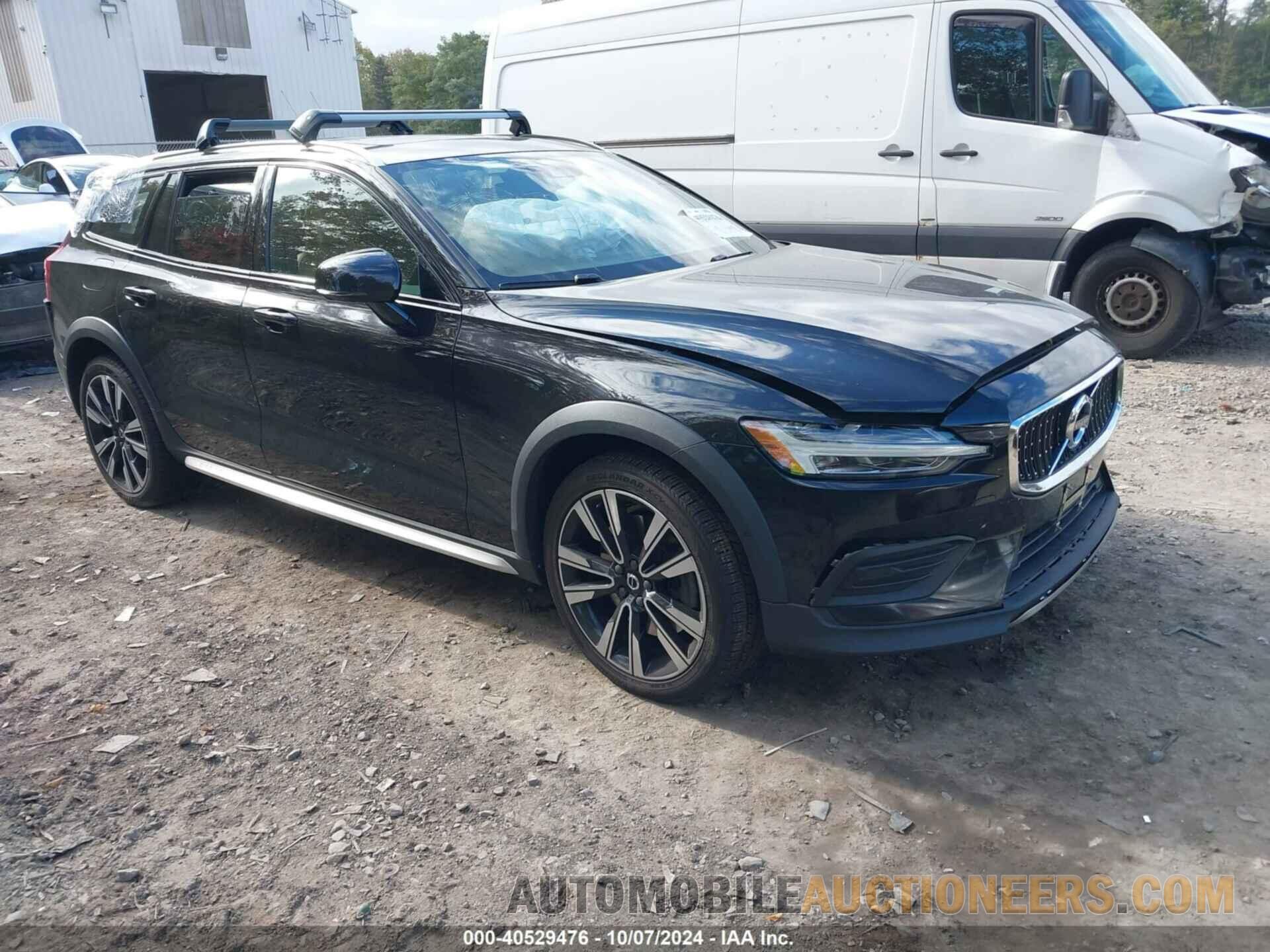 YV4102WK1L1042021 VOLVO V60 CROSS COUNTRY 2020