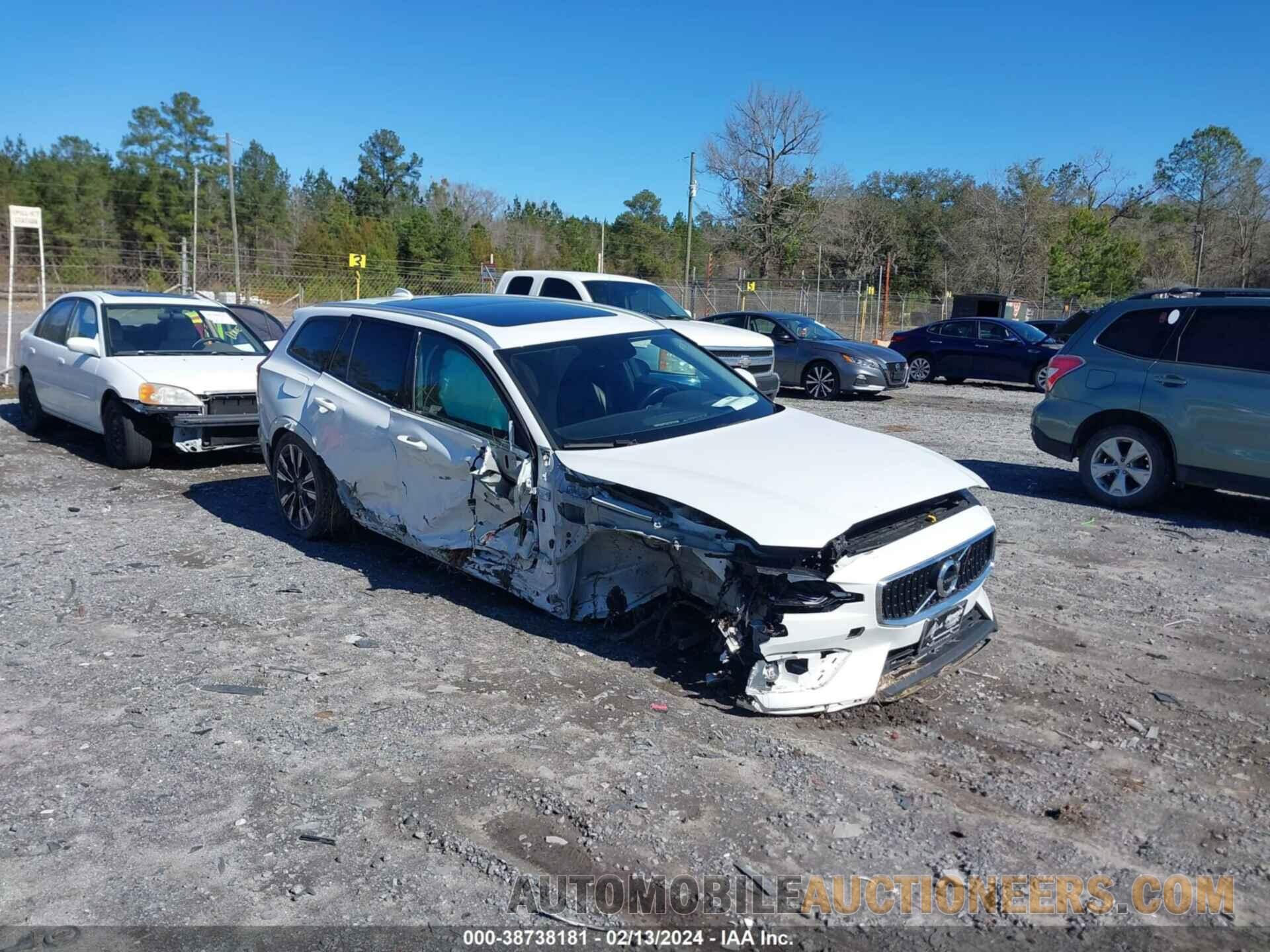 YV4102WK2L1042190 VOLVO V60 CROSS COUNTRY 2020