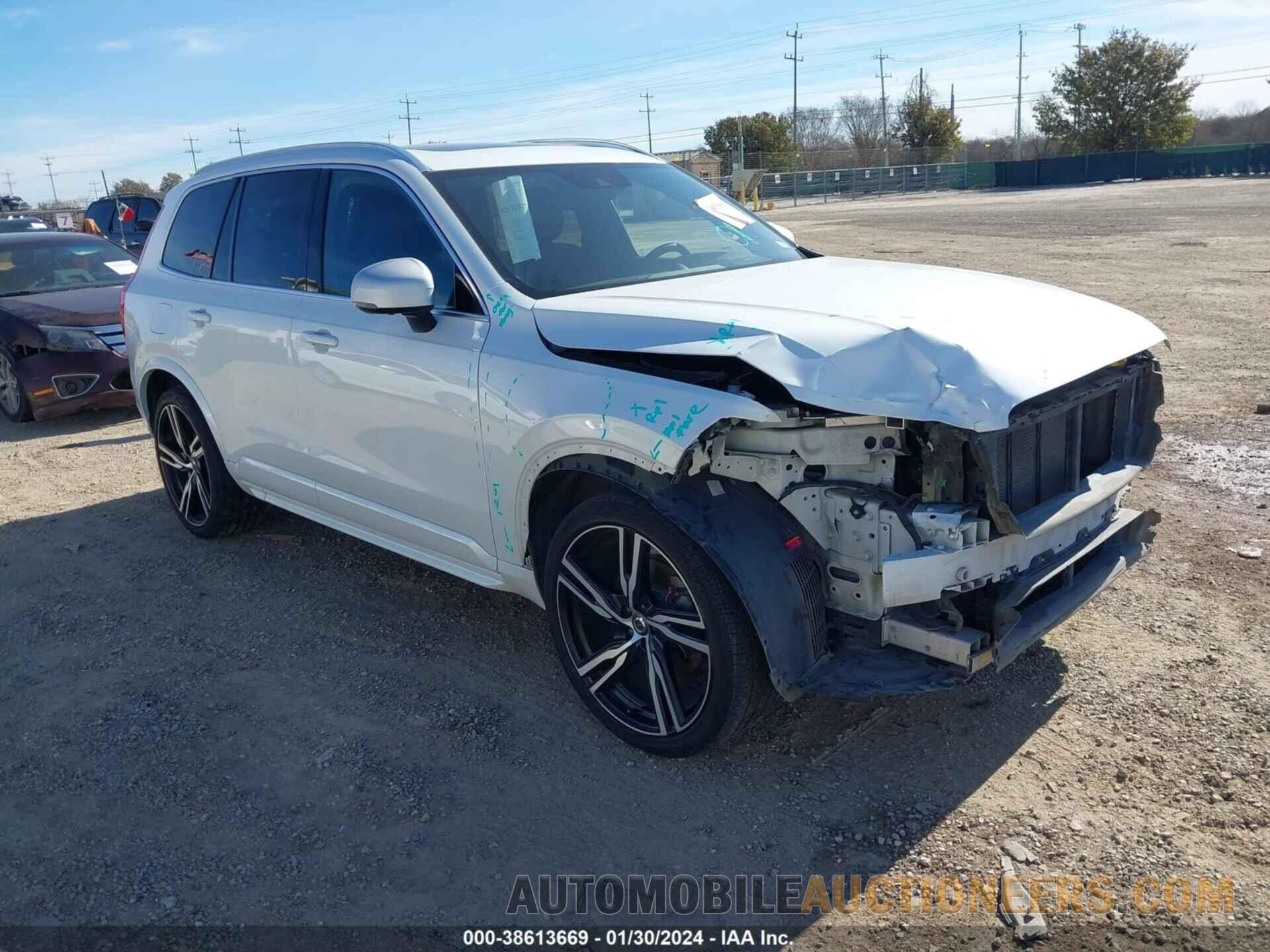 YV4102XM1H1151375 VOLVO XC90 2017