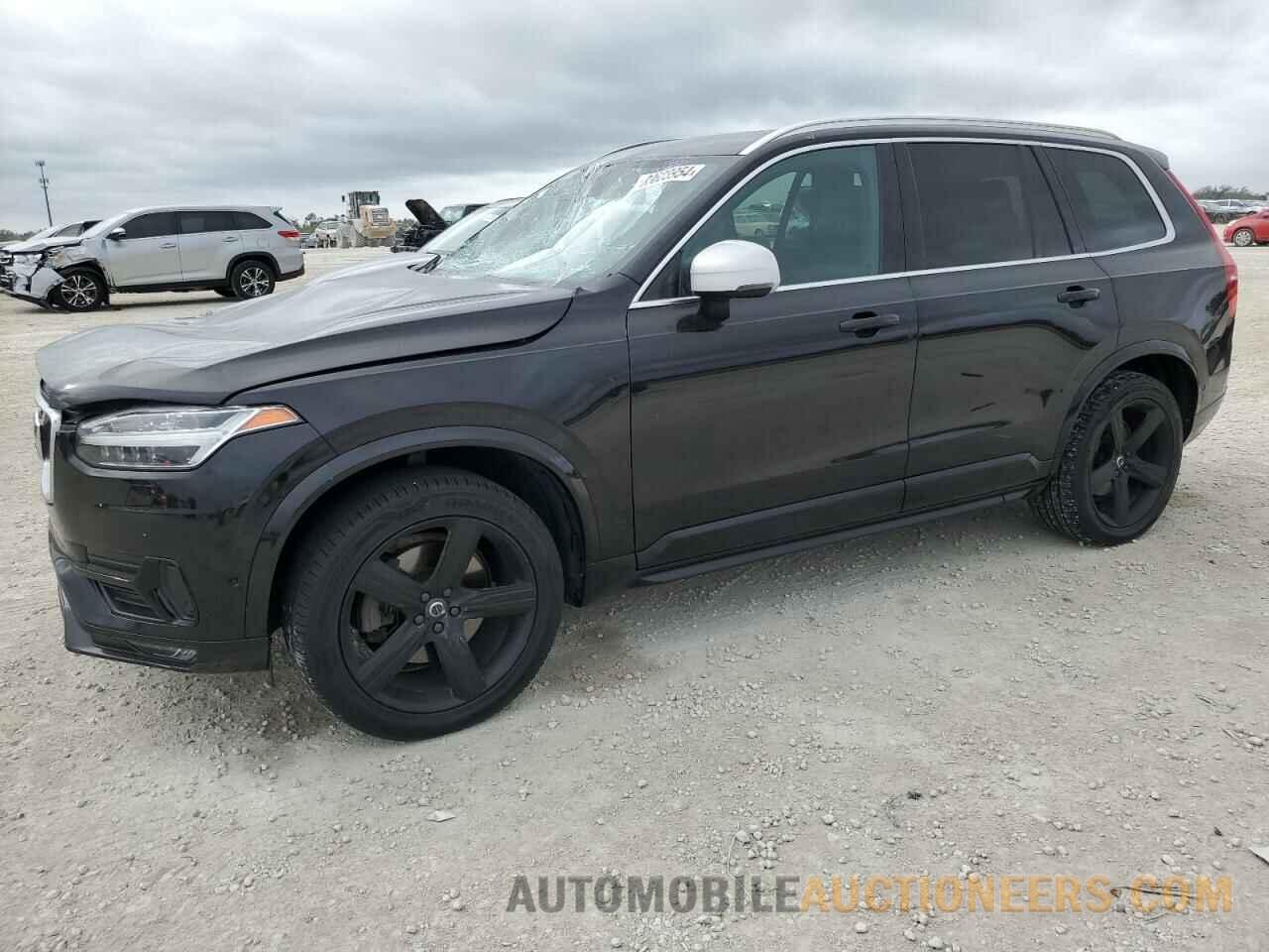 YV4102XM4H1147790 VOLVO XC90 2017