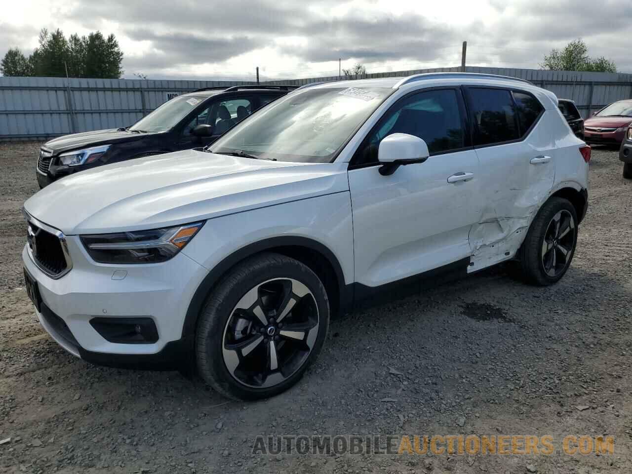 YV4162UK2N2720189 VOLVO XC40 2022