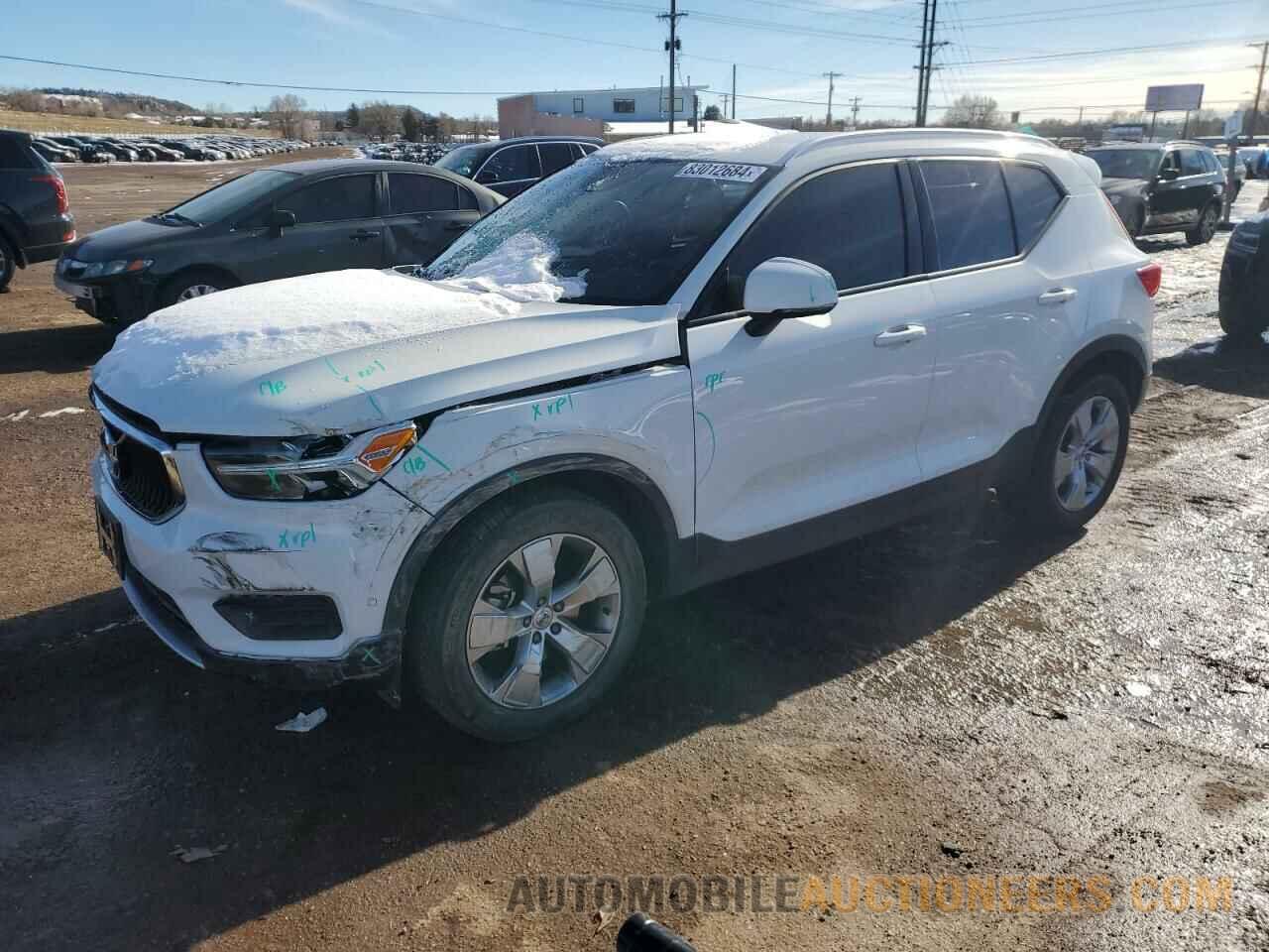 YV4162UK4K2056781 VOLVO XC40 2019