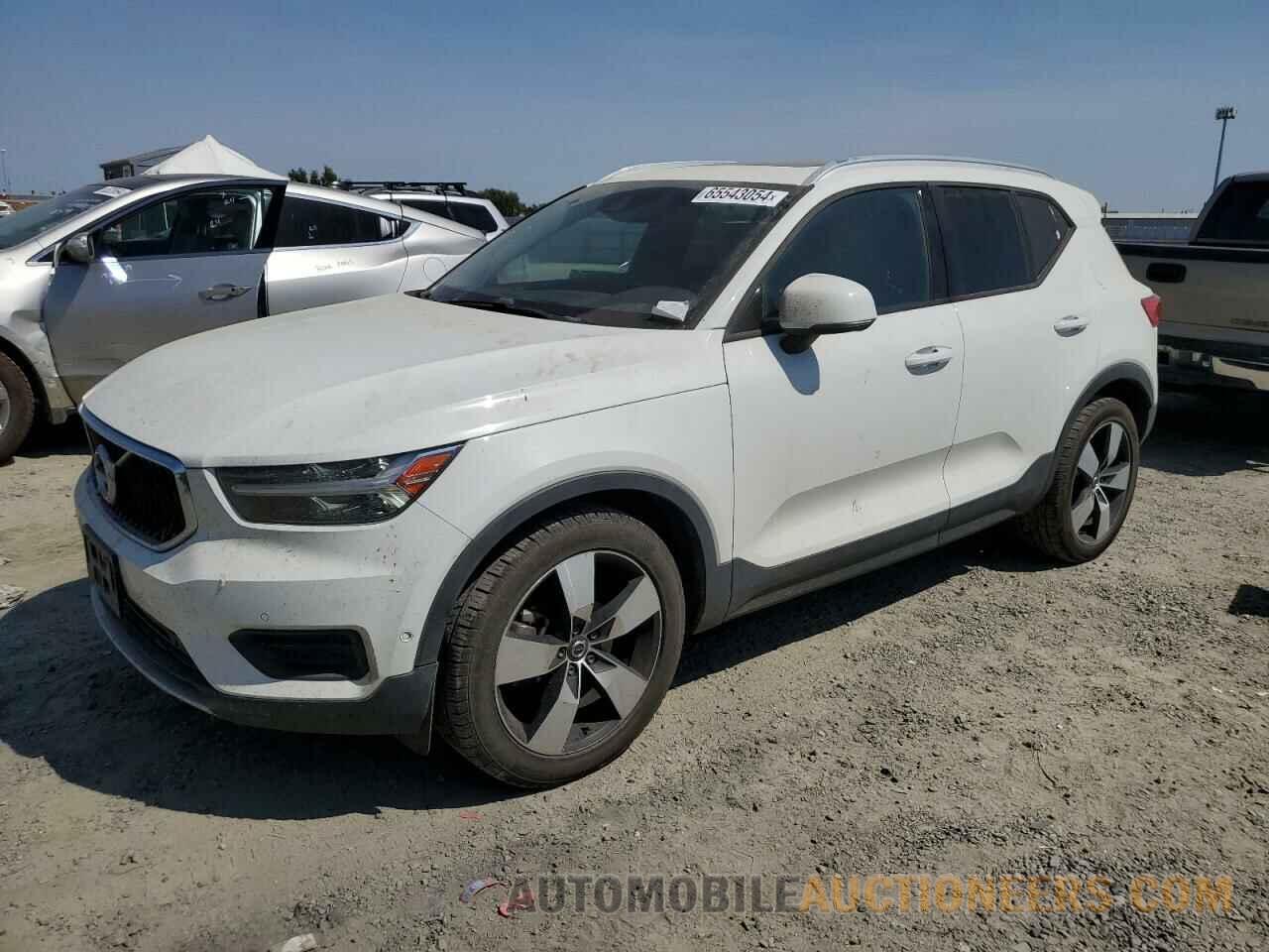 YV4162UK6K2077647 VOLVO XC40 2019